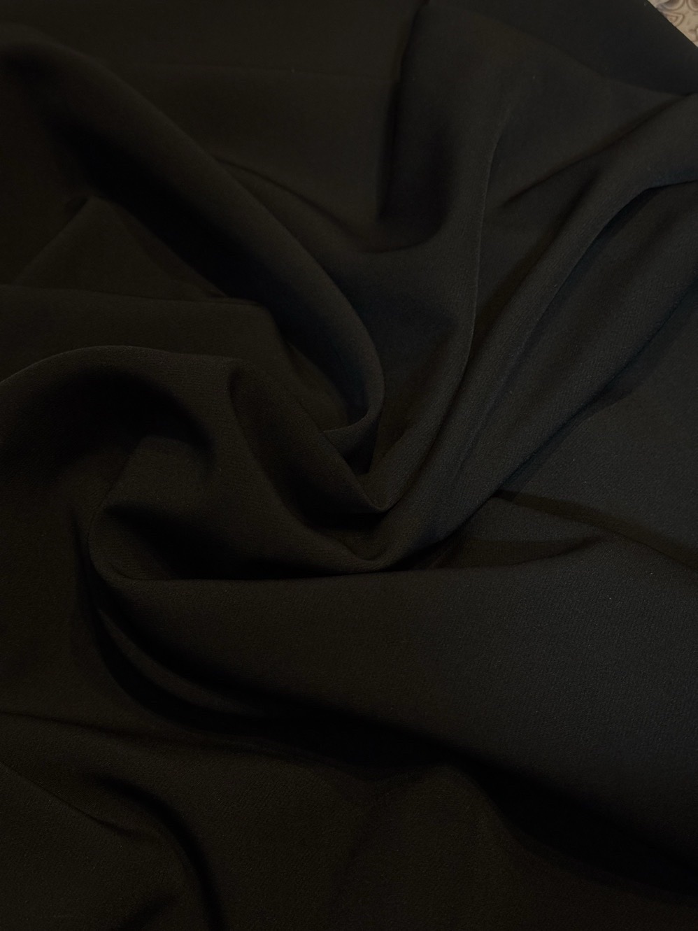 پارچه مازراتی رنگ مشکی(متری 230/000)