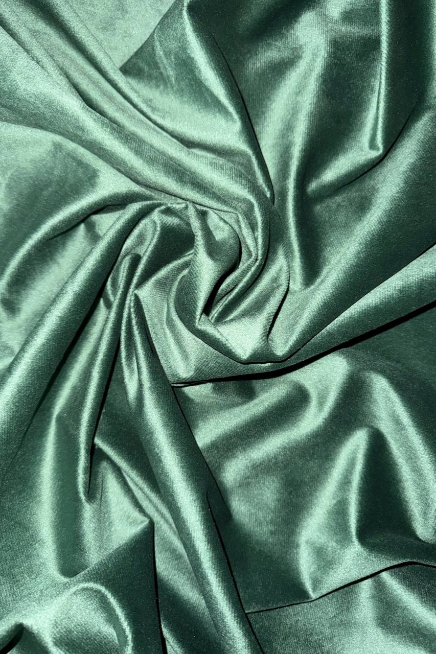 پارچه سوییت مخمل رنگ سبز(متری 220/000 تومن)